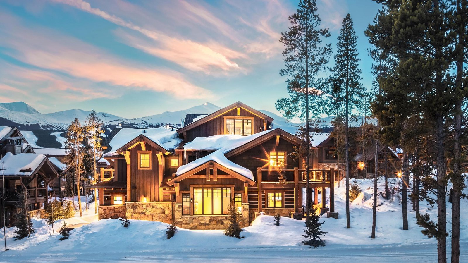 61a4f244d32ee5583f29d7be_breckenridge_pioneer_exterior_R2 (1)